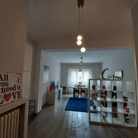 Il Turri- Lovely In The Center Of